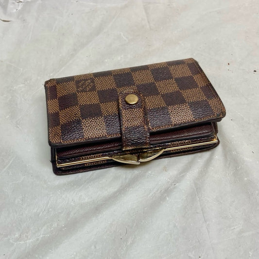 Louis Vuitton Damier Ebene Kisslock Compact Wallet 5in x 4in