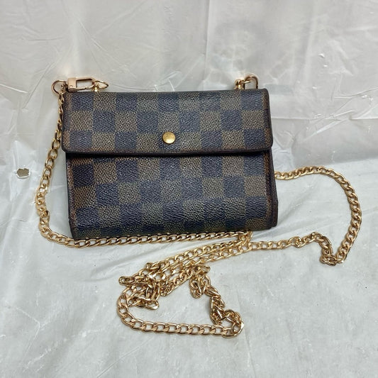 Louis Vuitton, Damier Ebene Passport Wallet -Crossbody (SP0024)