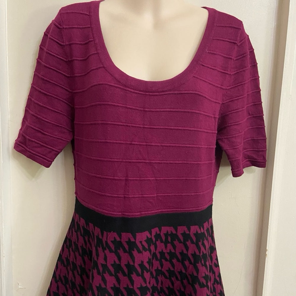 Candies Burgundy and Black Houndstooth Sweater Dress (Juniors- L)