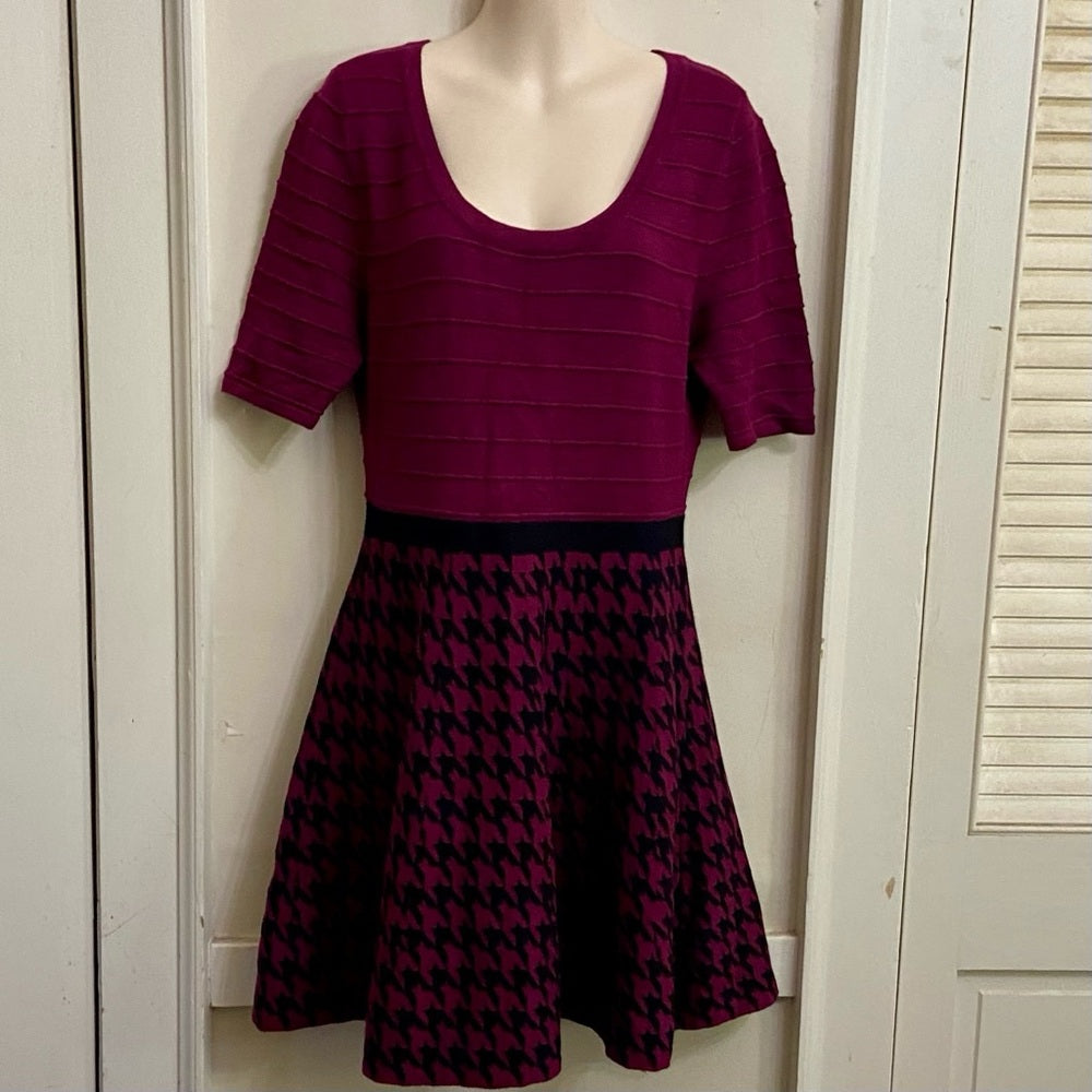 Candies Burgundy and Black Houndstooth Sweater Dress (Juniors- L)