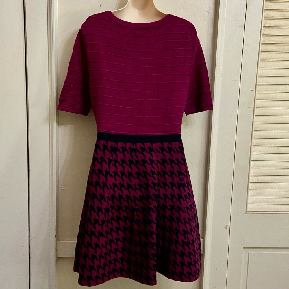Candies Burgundy and Black Houndstooth Sweater Dress (Juniors- L)