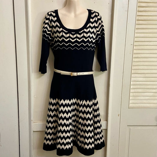 Danny and Nicole Black and Beige Chevron Sweater Dress Size Medium