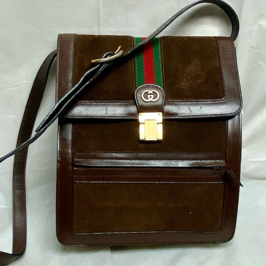 Vintage Gucci Rare Sherry line Suede Leather Shoulder-Crossbody 10in x 8in x 2.5