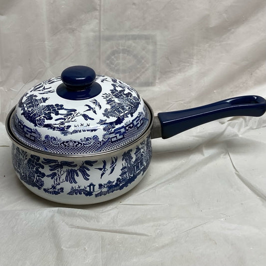 Heritage Mint, Blue Willow, Enamelware Cookware -Covered Sauce Pan (2Quarts)