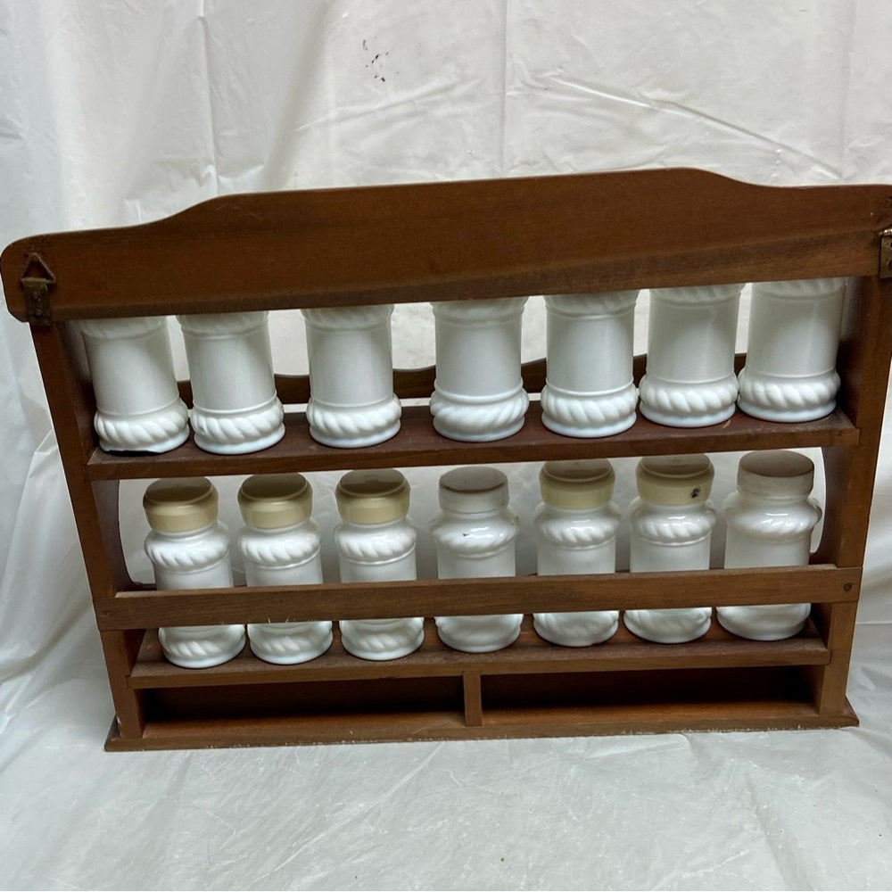 Vintage, Rare, Japan, 15pc Blue Willow Shaker Set  with Wooden Rack
