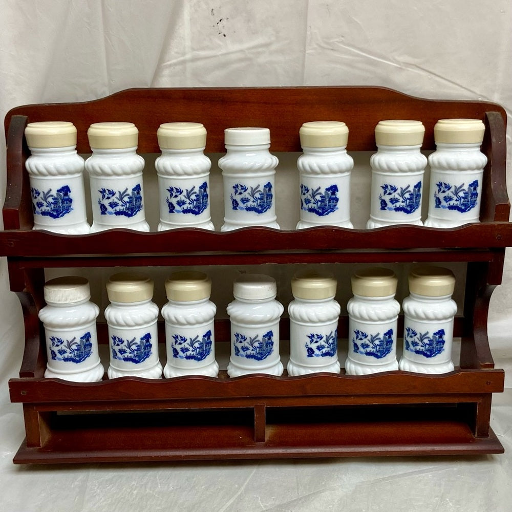 Vintage, Rare, Japan, 15pc Blue Willow Shaker Set  with Wooden Rack