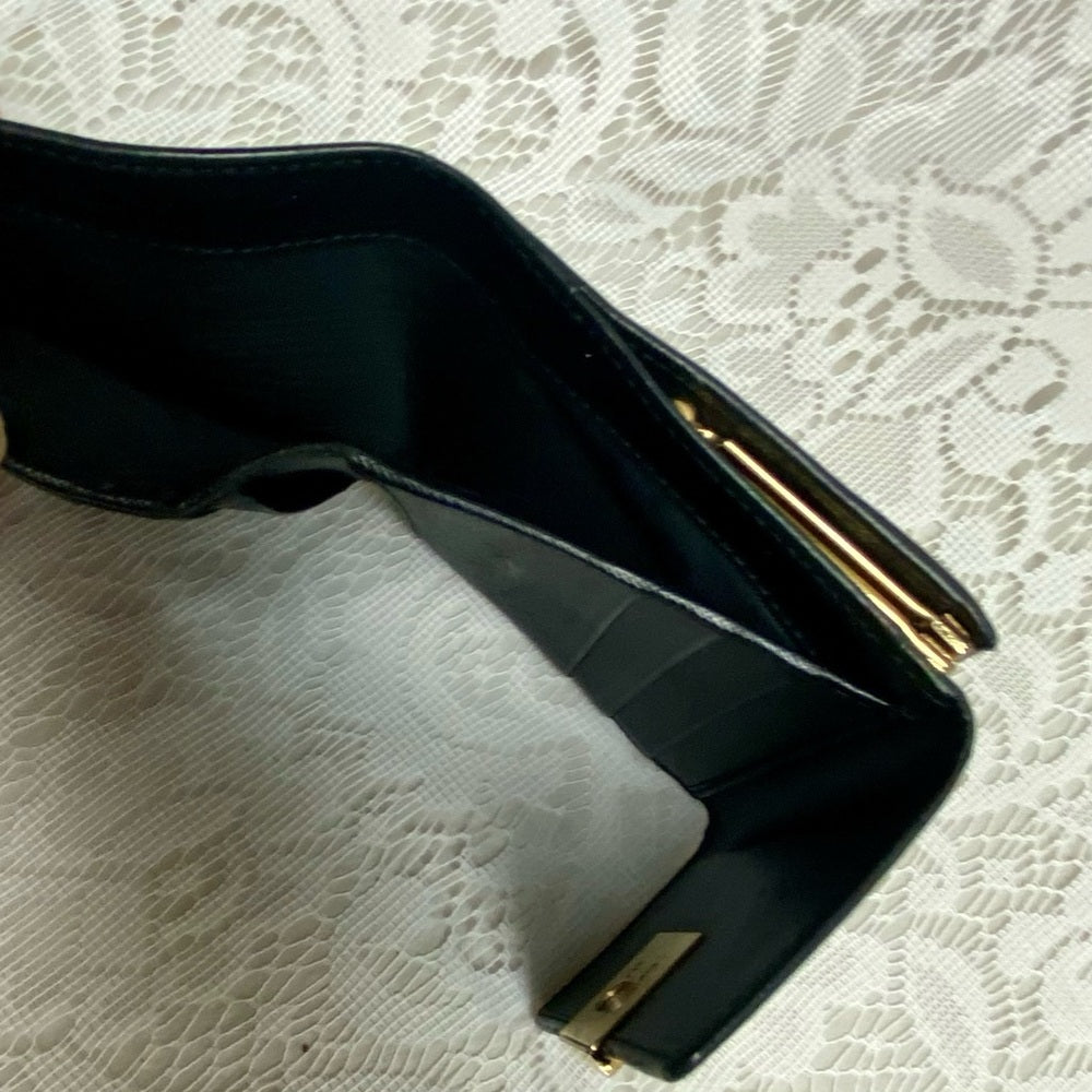 Vintage, Salvatore Ferragamo Kiss-lock Compact Wallet 4.5in x 4in