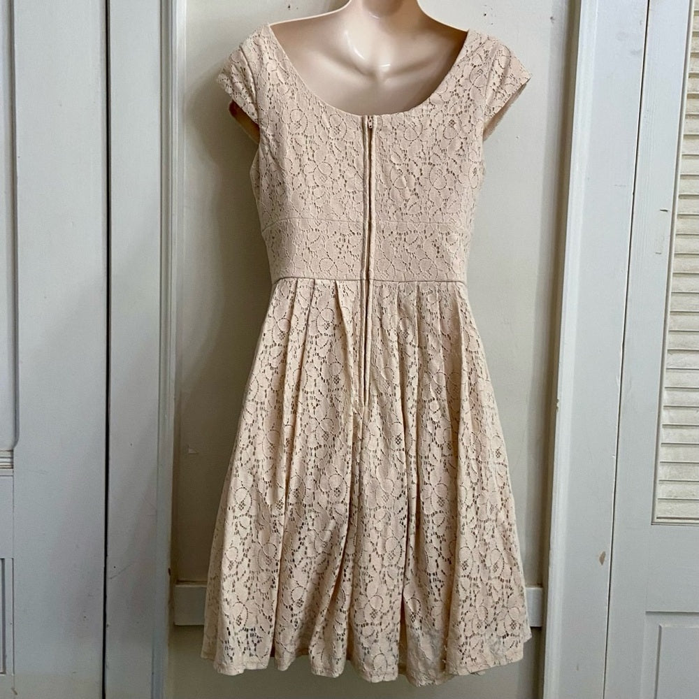 B. Darlin Beige Lace Lined Dress (Size 5-6)