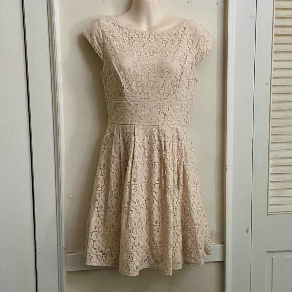B. Darlin Beige Lace Lined Dress (Size 5-6)