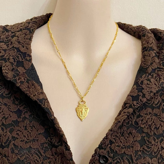 Vintage Authentic Gucci, 18in Gold Plated Charm Necklace (C)