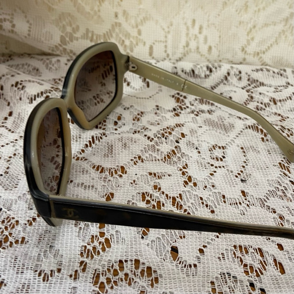 Chanel 5143 Sunglasses with Original Case