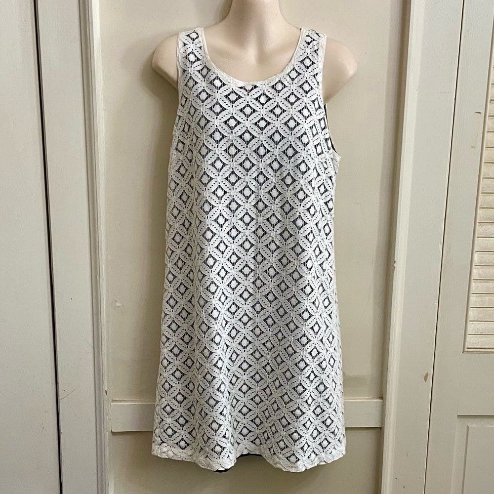 Apt. 9 Elegant White Lined Dress Size M