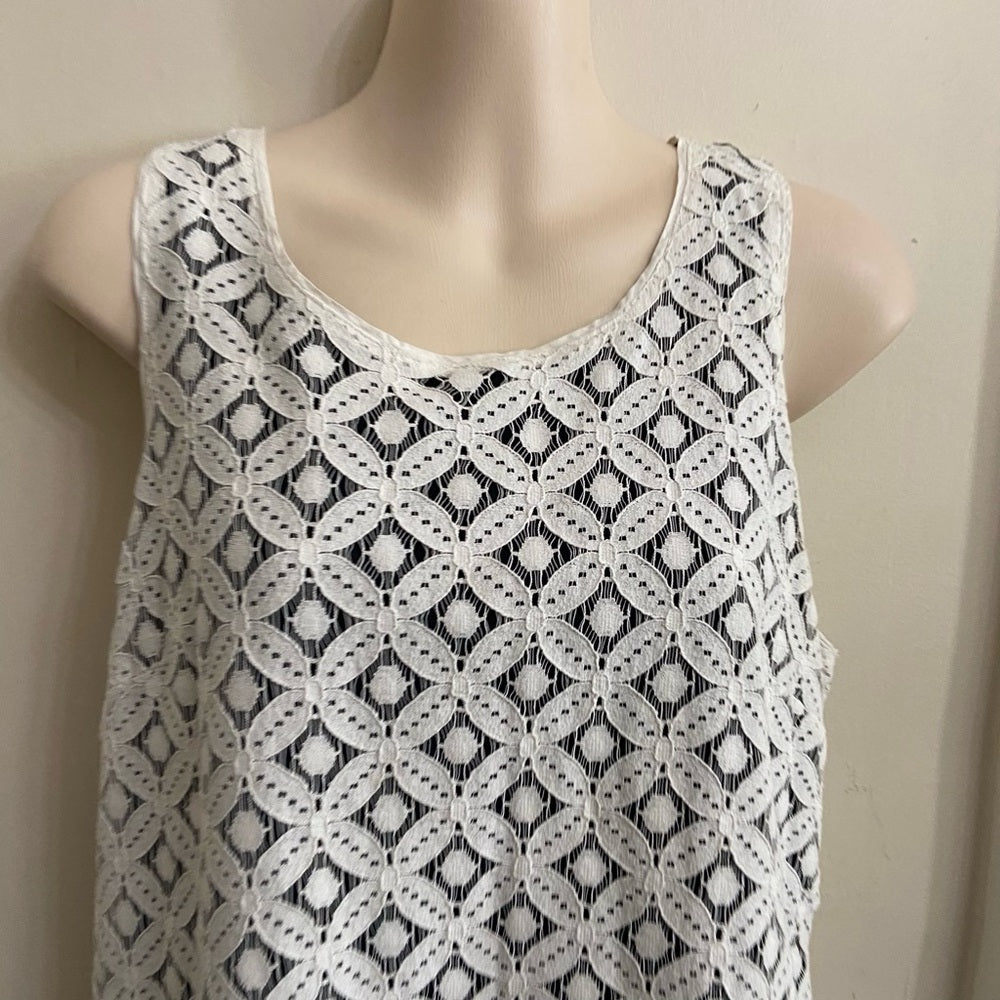 Apt. 9 Elegant White Lined Dress Size M