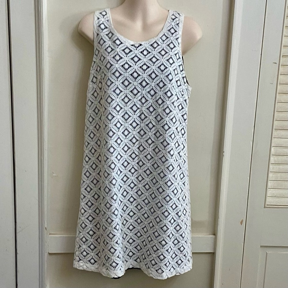 Apt. 9 Elegant White Lined Dress Size M