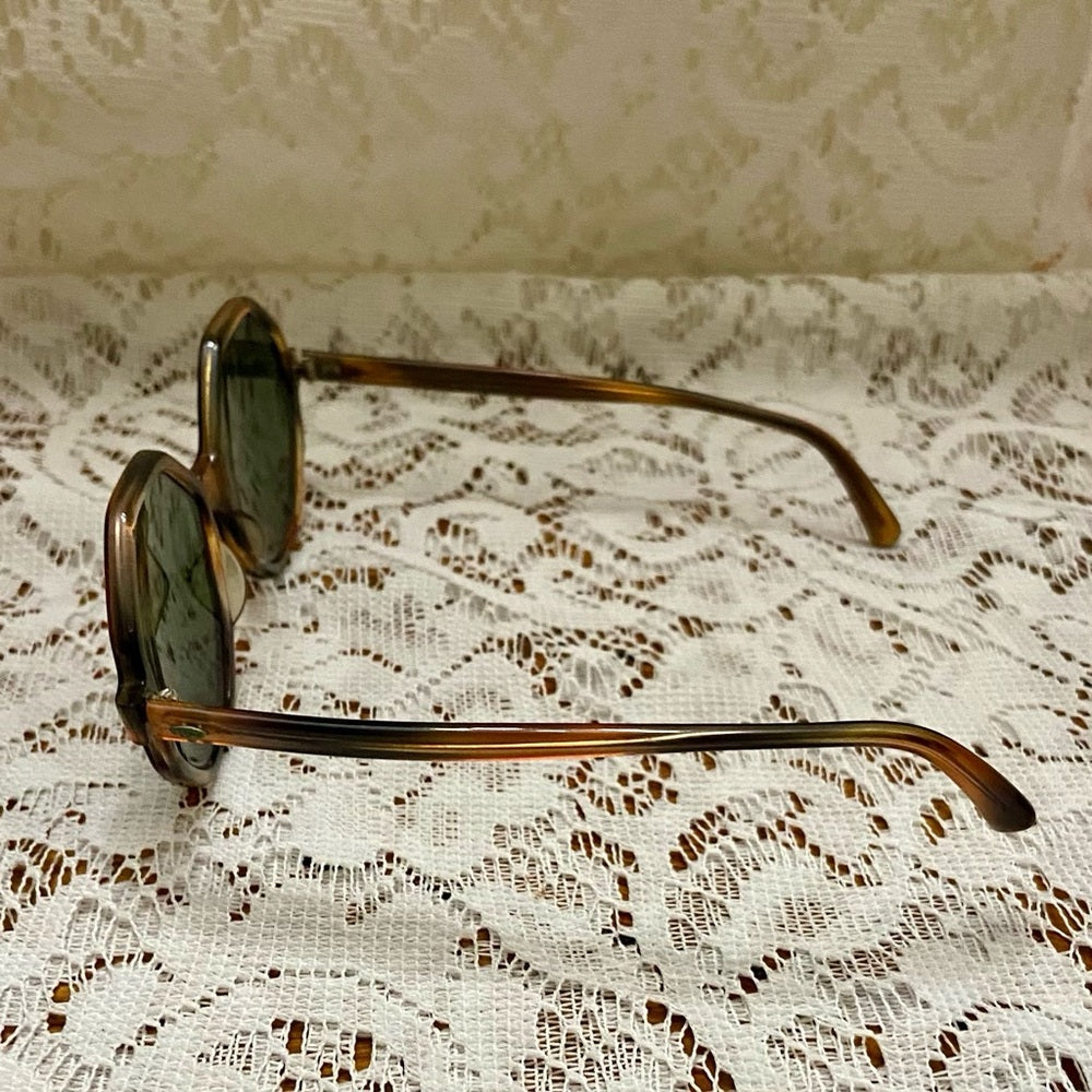 Vintage, Bausch & Lomb Canada Brown Tortoise Sunglasses