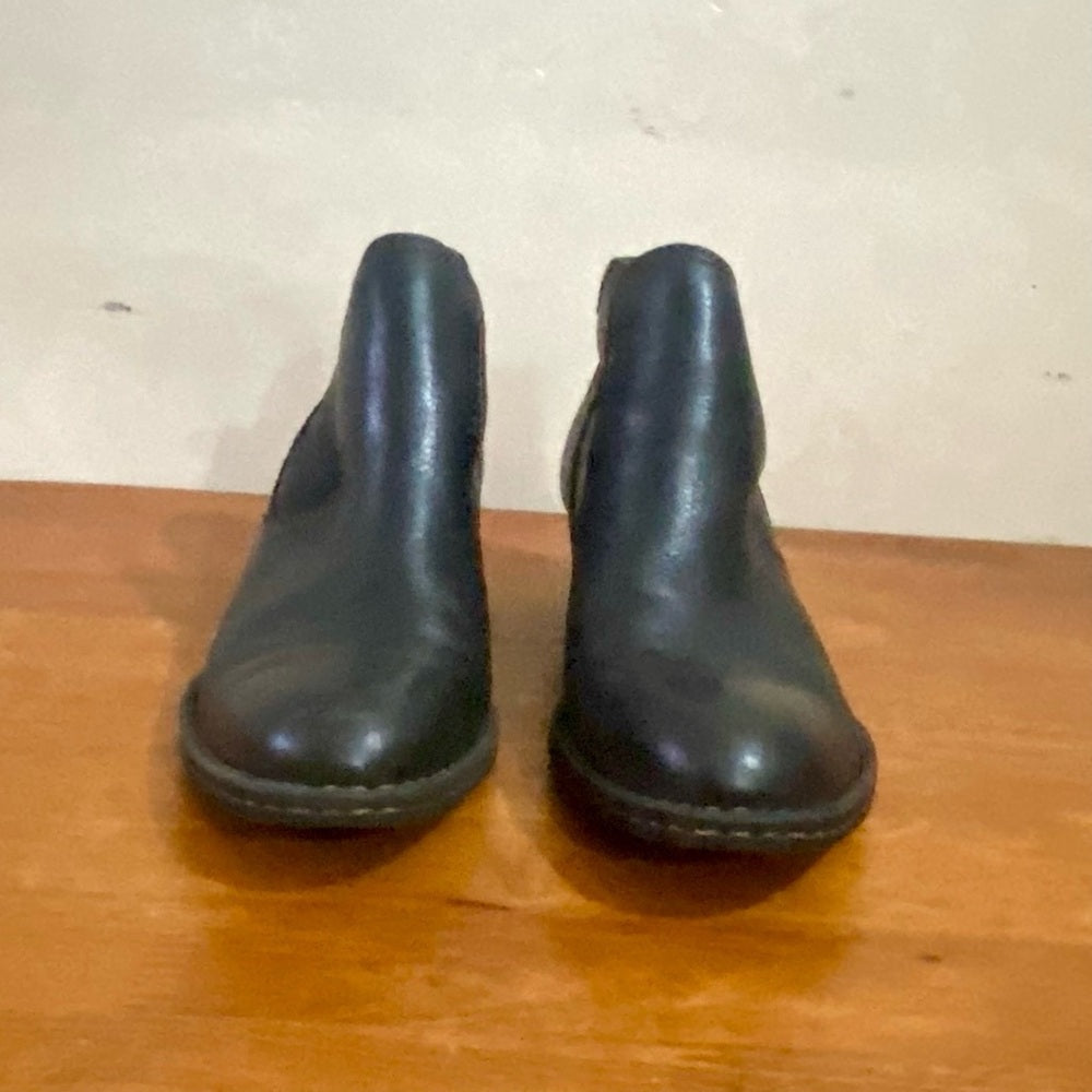 Born  Black Leather Ankle Boots Size 8.5 / 40