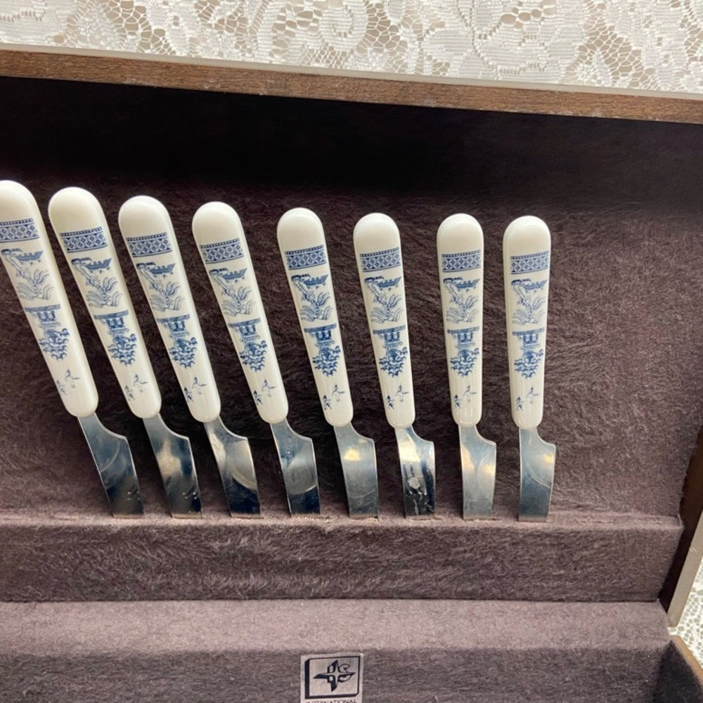 Vintage, 40-pc Blue Willow Flatware, Service for 8 with Wooden Box
