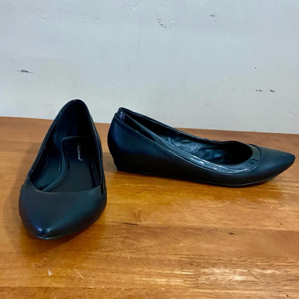 BCBG Generation Black  Leather Shoes Size 8.5 M