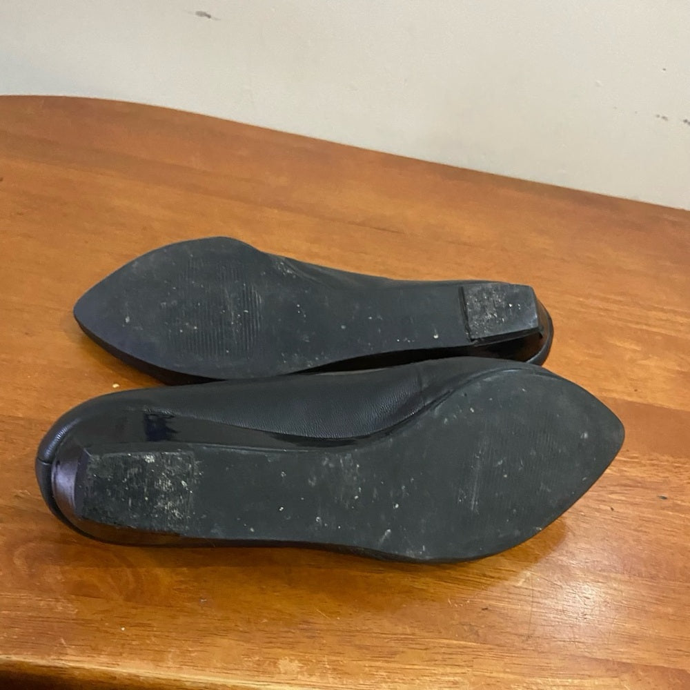 BCBG Generation Black  Leather Shoes Size 8.5 M