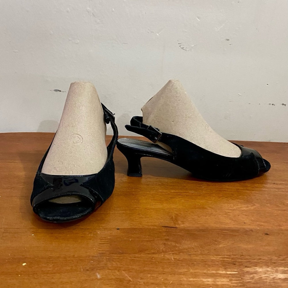 Easy Street Black Velvet-Patent Leather Low Heel Shoes Size 8.5W