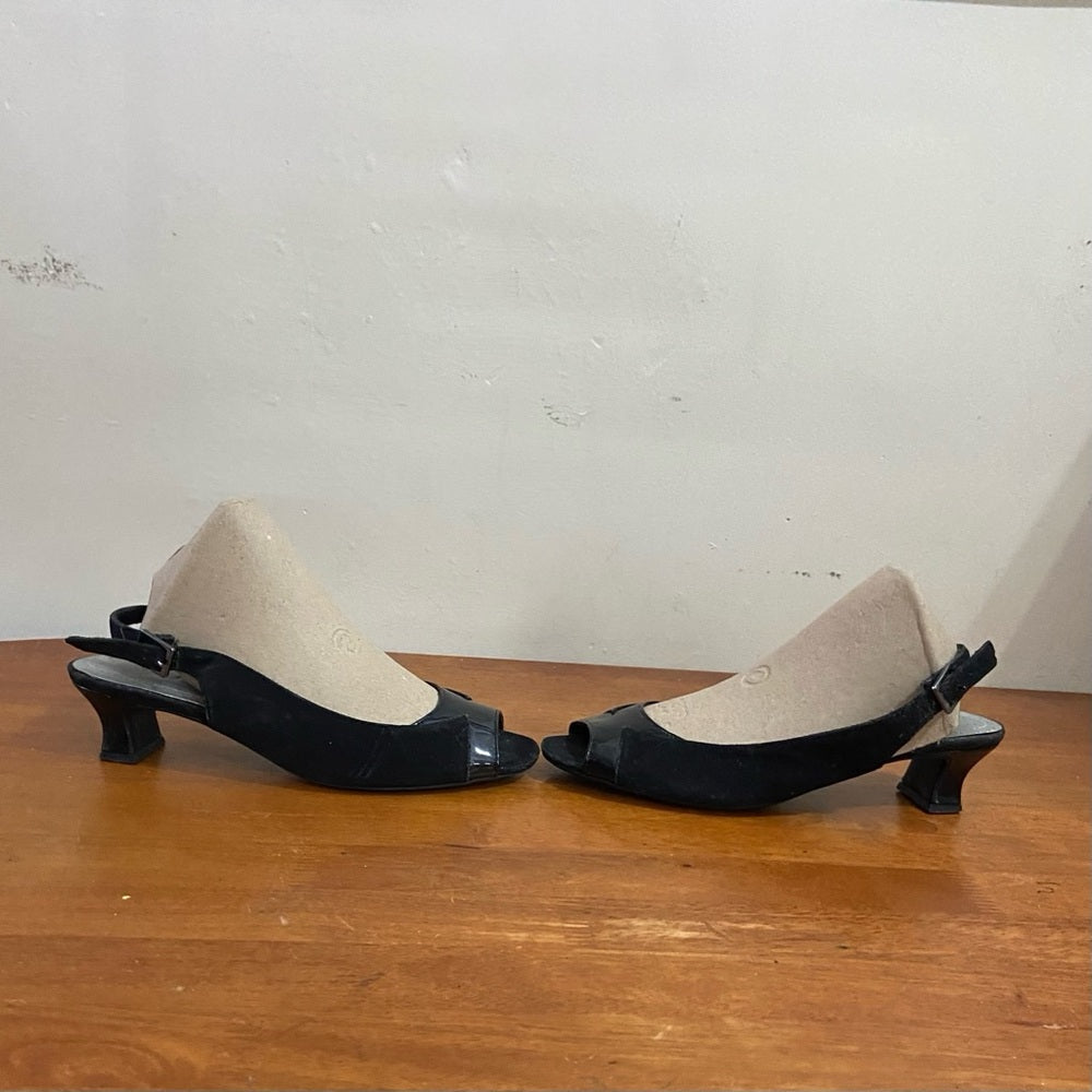 Easy Street Black Velvet-Patent Leather Low Heel Shoes Size 8.5W