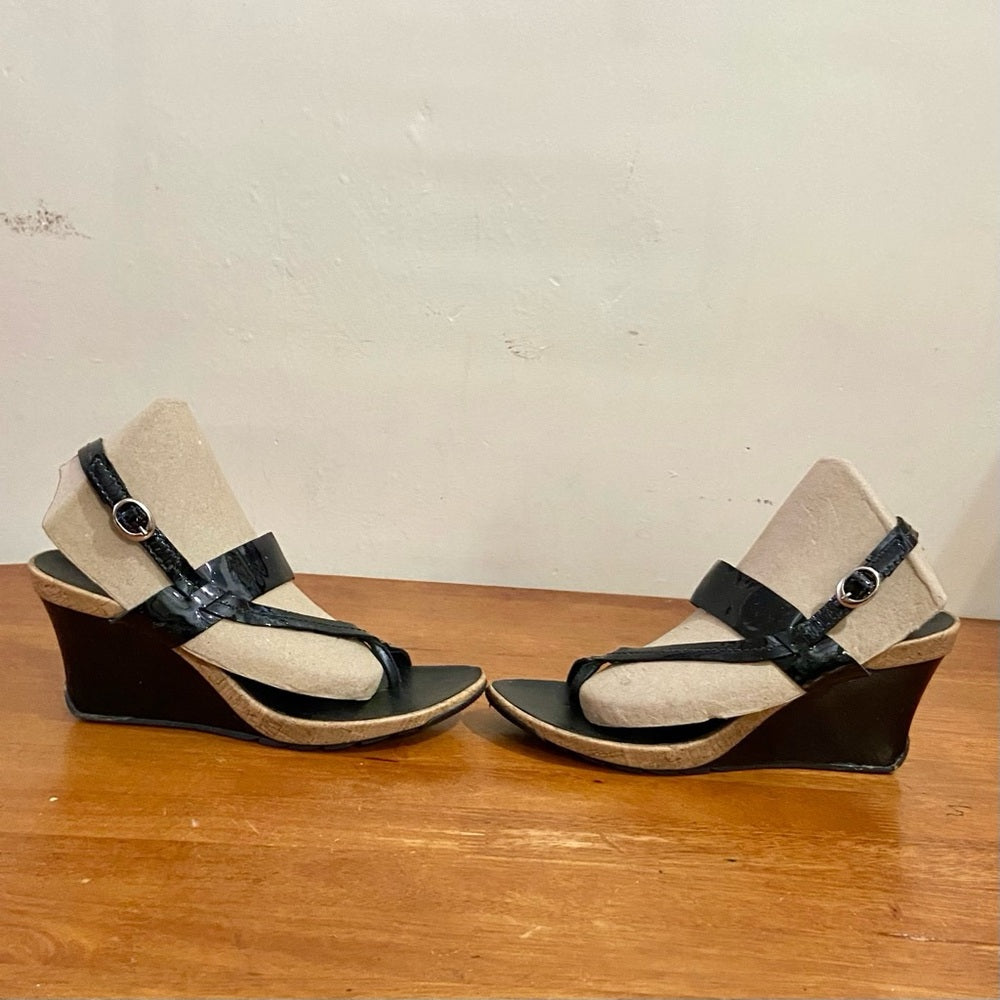 Kenneth Cole Reaction WedgeHeeled Sandals Size 8