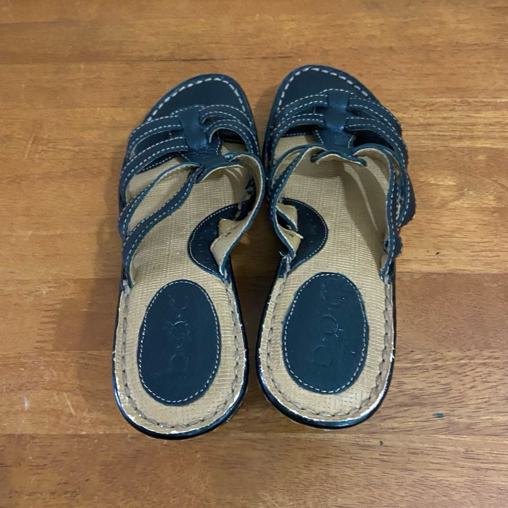 BOC Black Wedge Sandals Size 8/ 39