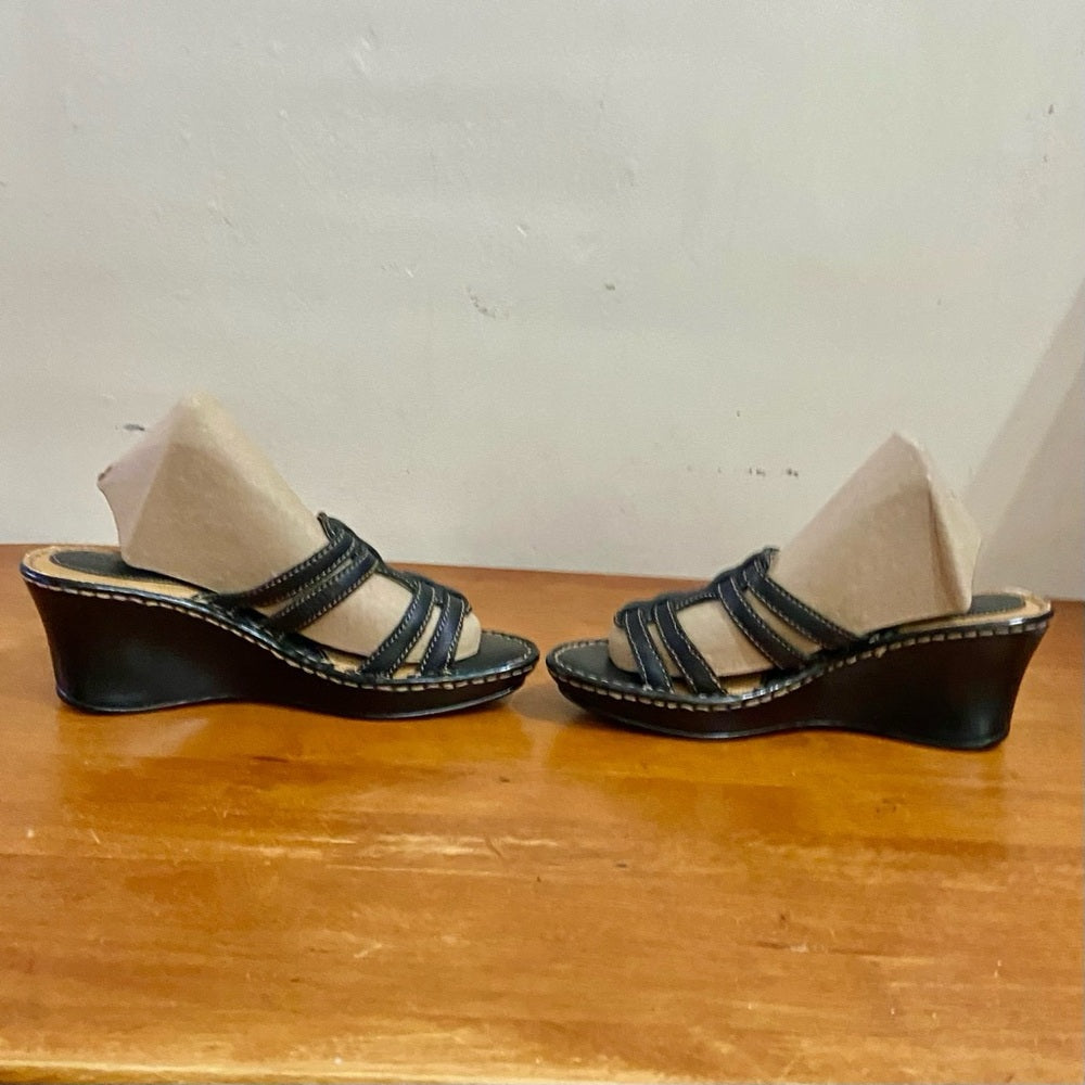 BOC Black Wedge Sandals Size 8/ 39