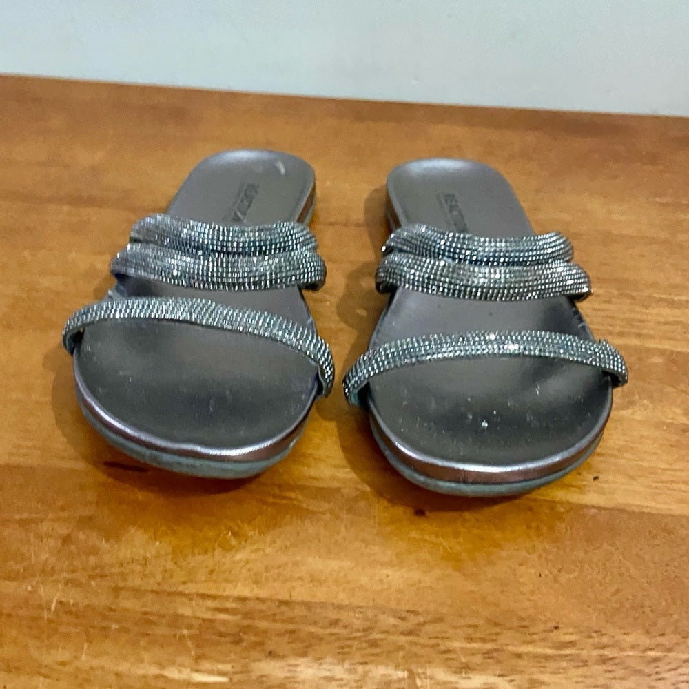 Kenneth Cole Reaction Flat Sandals  Size 7.5M