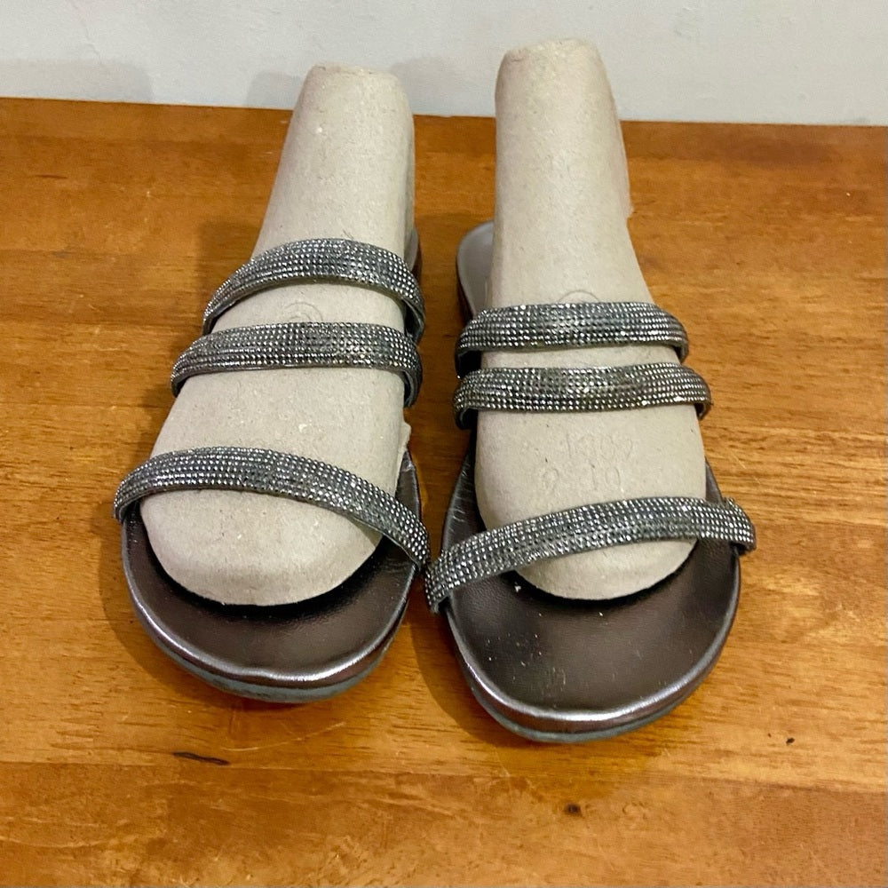 Kenneth Cole Reaction Flat Sandals  Size 7.5M