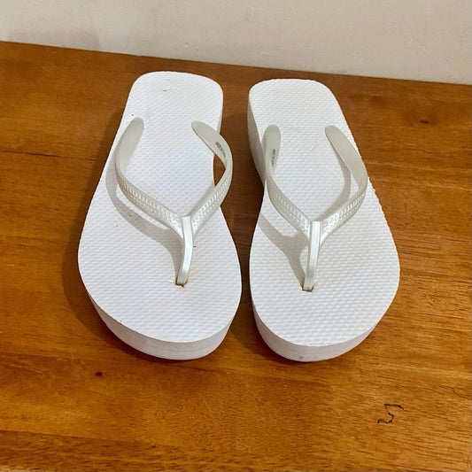 White Flip Flop Rubber Wedge Heeled Sandals Size 8