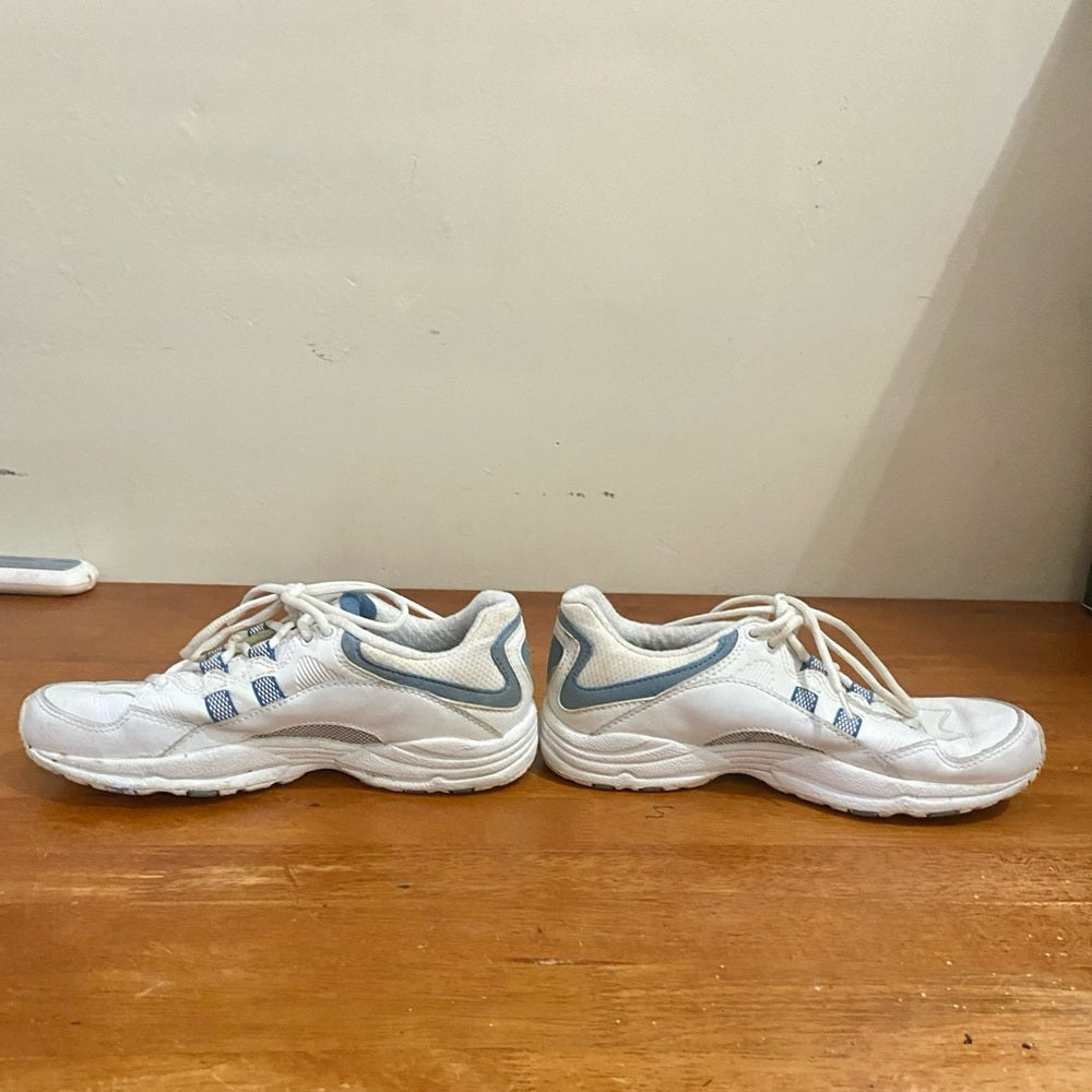 Reebok White and Blue Rubber Sneakers Size 8