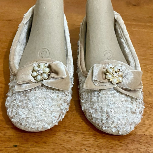 Pretty You, Elegant Light Pink Bedroom Slippers w/ Sequins, Pearls, Bow Size 5-6