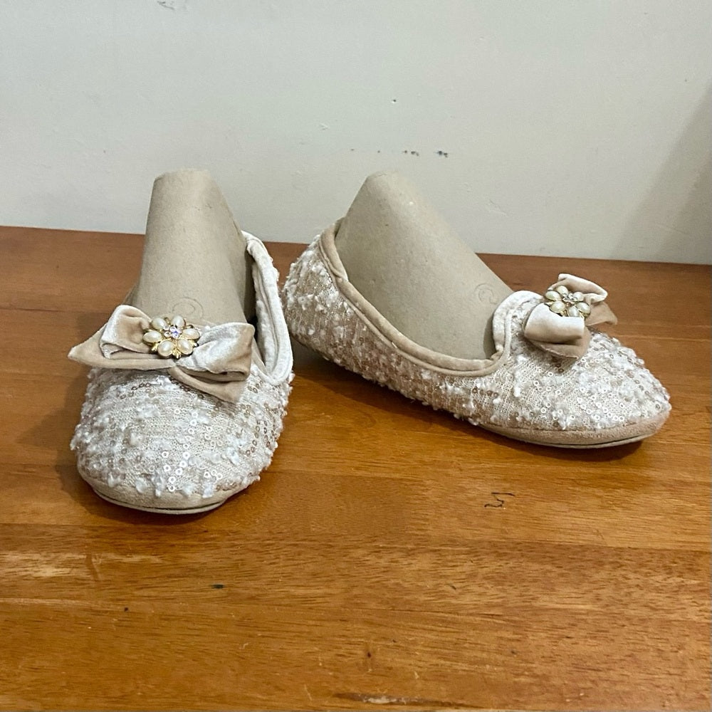 Pretty You, Elegant Light Pink Bedroom Slippers w/ Sequins, Pearls, Bow Size 5-6