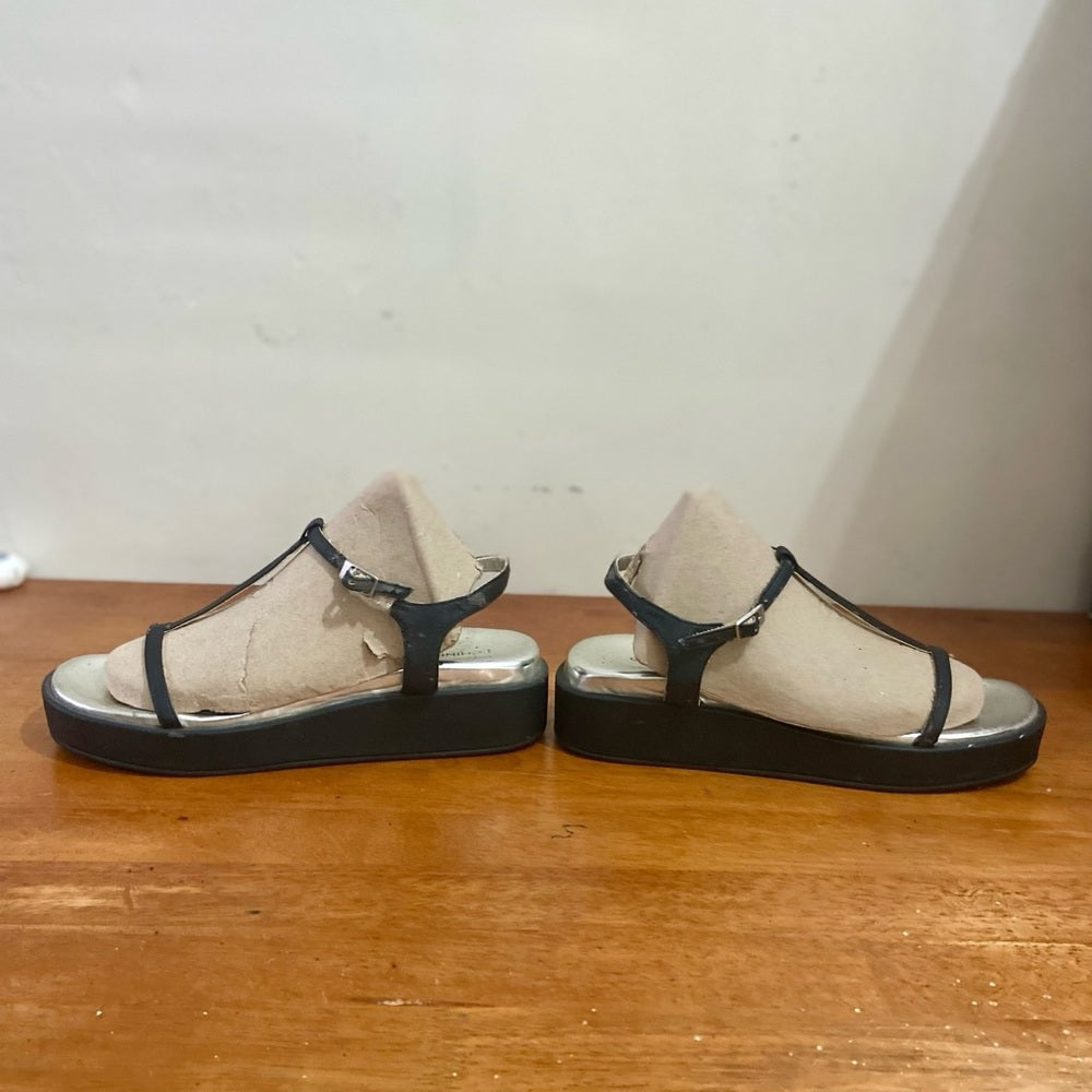 Chinese Laundry Black and Silverer Platf Sandals Size 8
