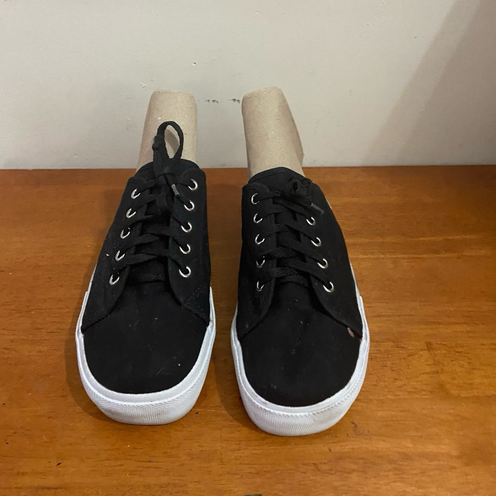 No Boundaries Black and White Slip-on Rubber Sneakers -Sandals Size 8