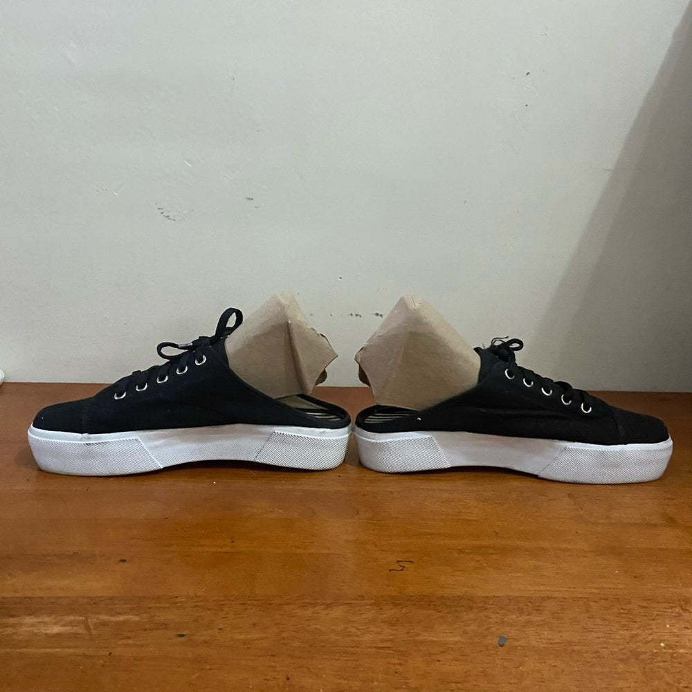 No Boundaries Black and White Slip-on Rubber Sneakers -Sandals Size 8