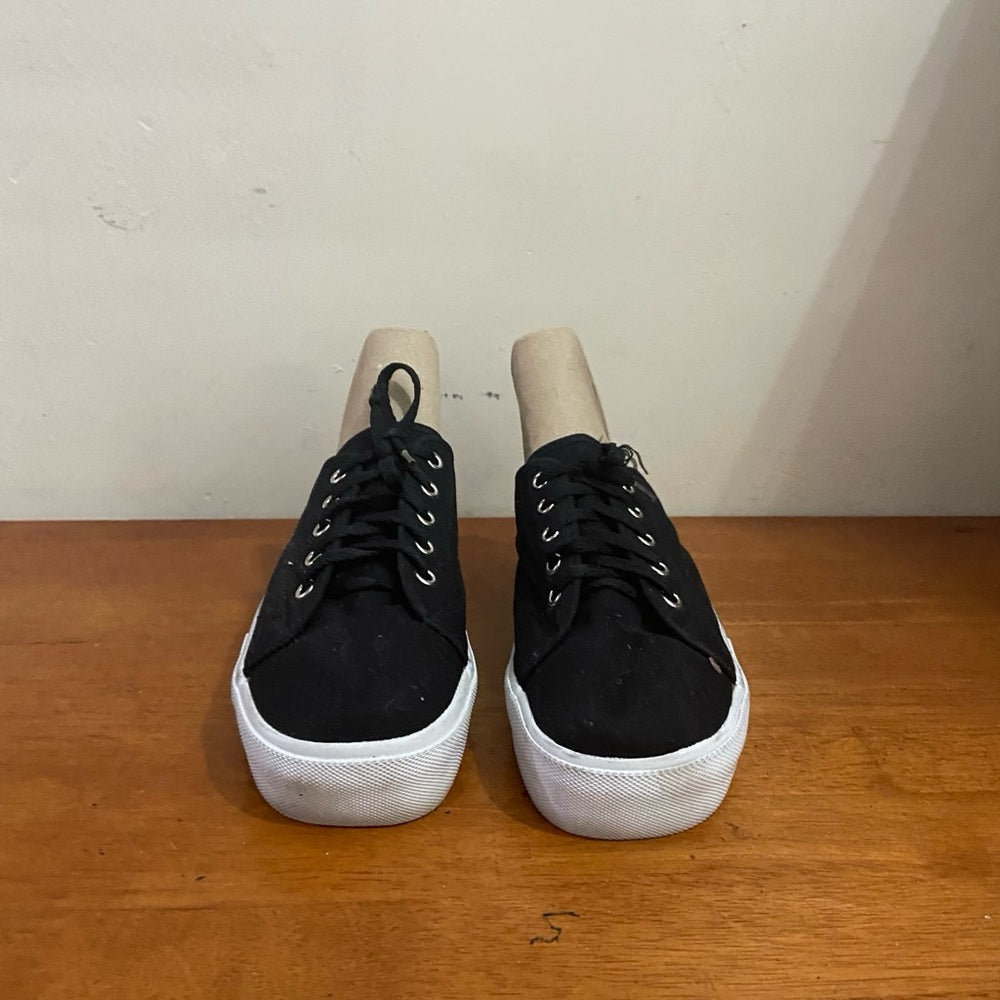 No Boundaries Black and White Slip-on Rubber Sneakers -Sandals Size 8