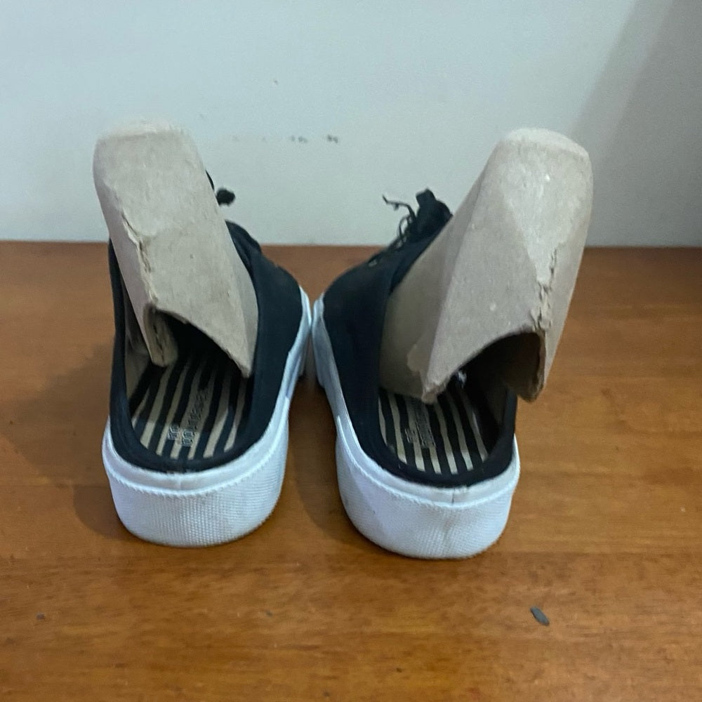 No Boundaries Black and White Slip-on Rubber Sneakers -Sandals Size 8