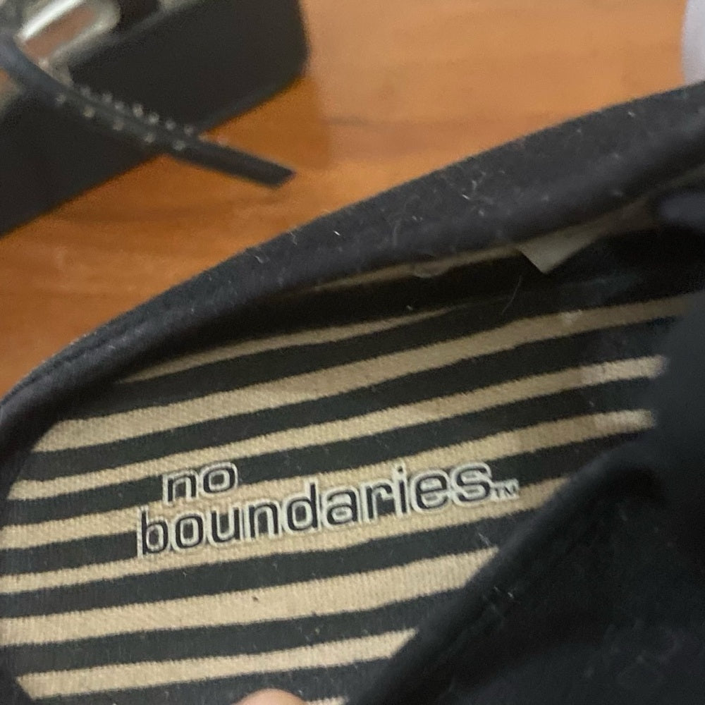 No Boundaries Black and White Slip-on Rubber Sneakers -Sandals Size 8