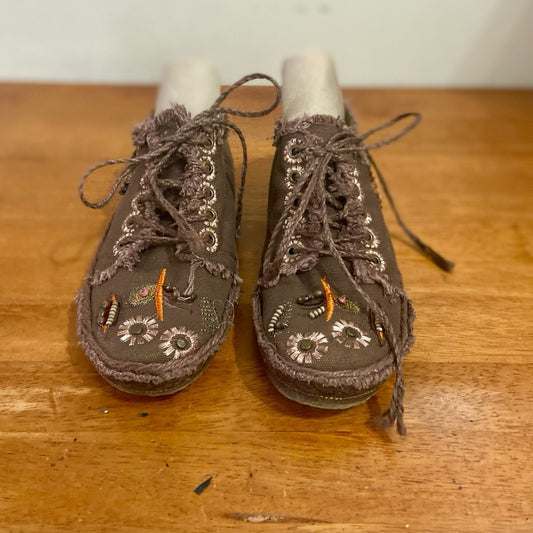 LSK Brown Canvas Espadrille Sneakers with Embellishments Size 8-8.5