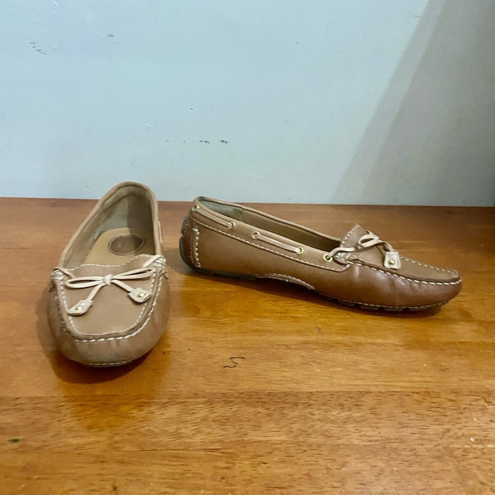 Clarks Artisan Tan Brown Leather Moccasins-Loafer Size 7M