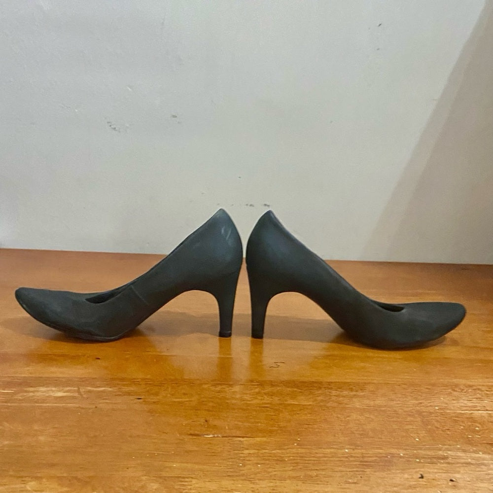 AEROSOLES  Dark Gray Suede Leather High Heel Shoes Size 8