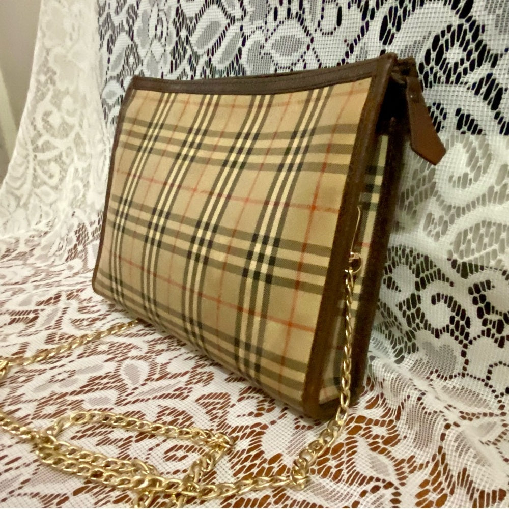 Vintage Burberry Nova Check Pouch Crossbody Bag 9.5in x 7in x 2.5in