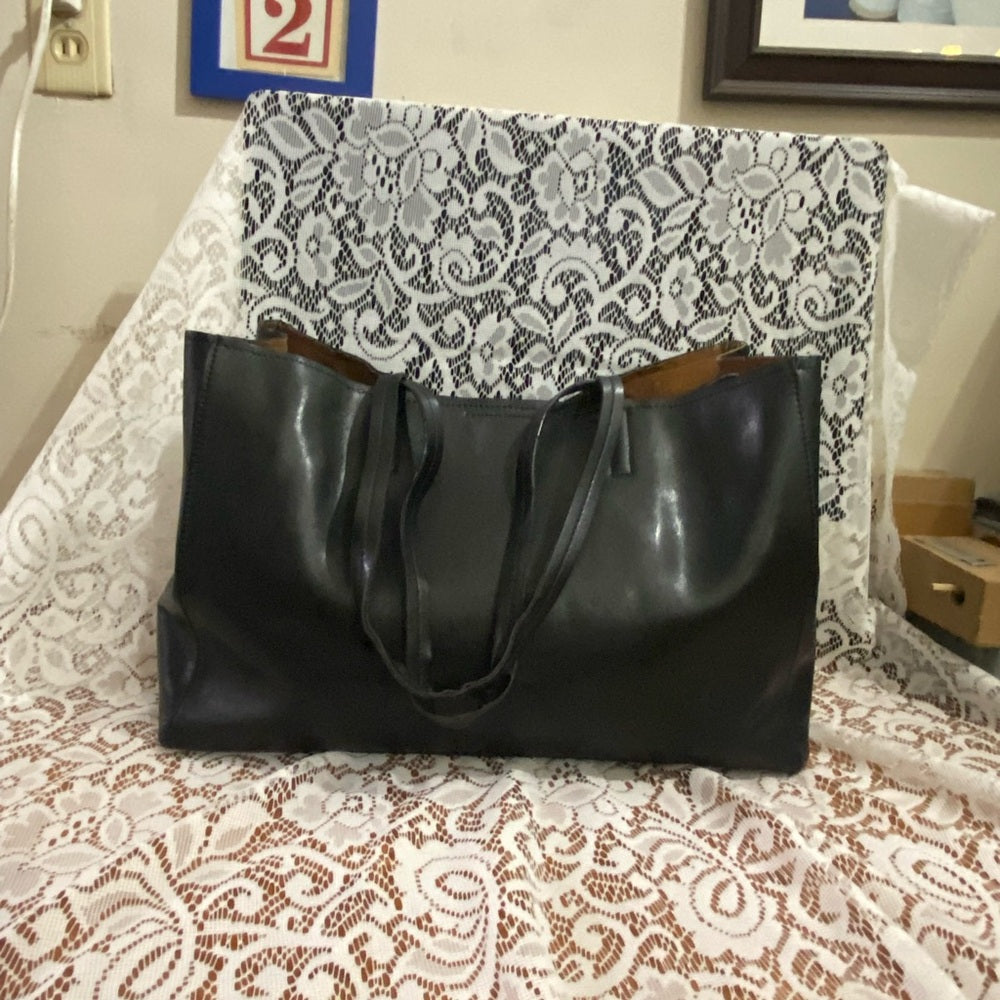Banana Republic Large, Black Faux Leather Tote Handbag 11in x 16in x 6in