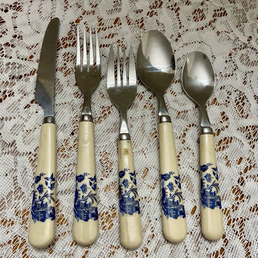 Vintage, 5 pc Blue Willow Flatware