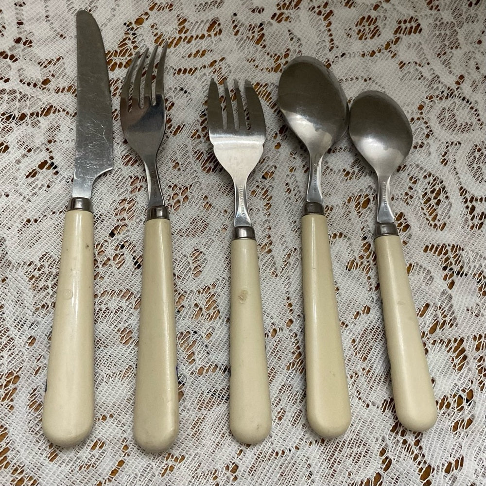 Vintage, 5 pc Blue Willow Flatware