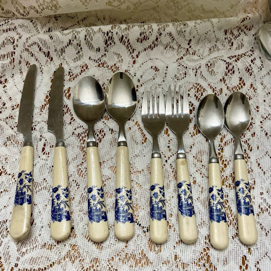 Vintage, 8 pc Blue Willow Flatware
