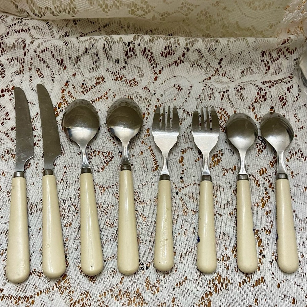 Vintage, 8 pc Blue Willow Flatware
