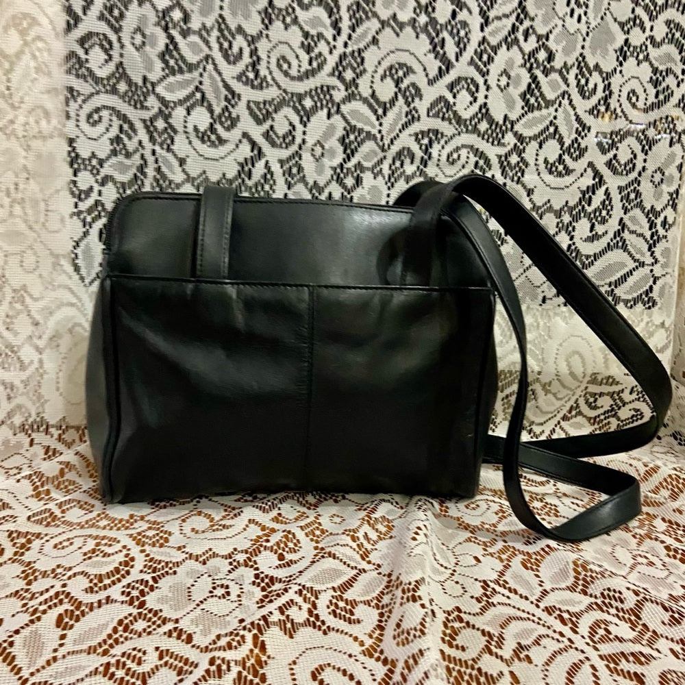 Vintage Black Cowhide Leather Shoulder-Crossbody Bag 11in x 9in in x 3in